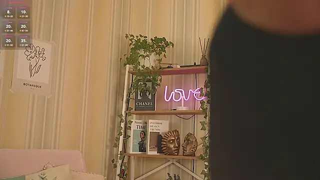 starfromsky Adlı Modelin Canlı XXX Sohbeti