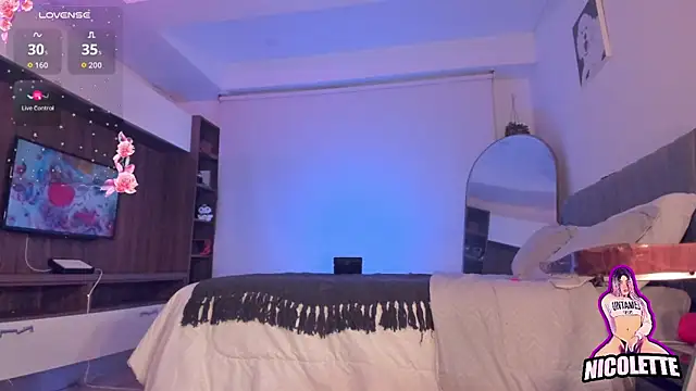 nicolette_tay Webcam Show