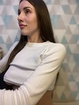 Chatroom XXX en direct de MelaniePavola-