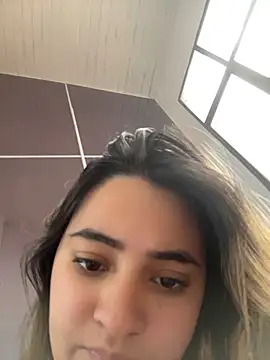 Antonella_Julieta Show in webcam