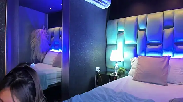 AmmyJones_n Live XXX chat