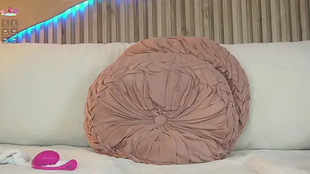 دردشة CanelaHotx الجنسية المباشرة