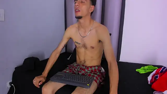 Endrick-23's Live XXX Chat