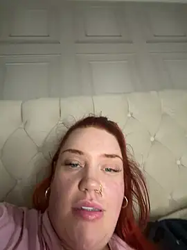 CurvyGirlMyla 웹캠 쇼