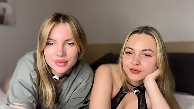 PinkNoir's Live XXX Chat