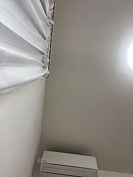 oxSAKUxo's Webcam Show