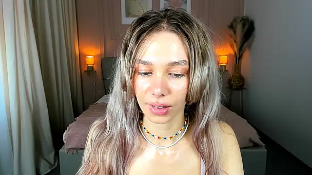 LuluAlis 现场XXX聊天