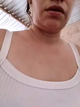 MIA-LARIOS – Live XXX-chat