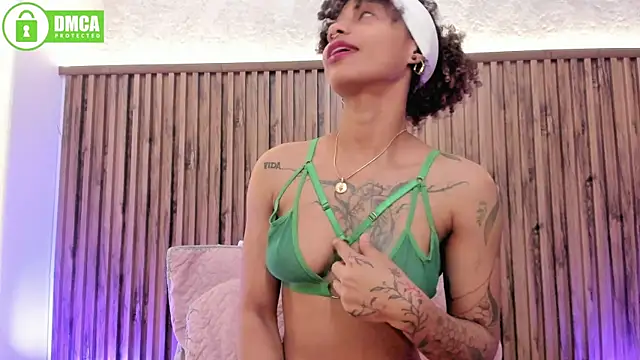 แชท XXX สดของ daiana_curly