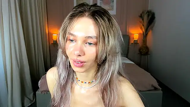 LuluAlis' Live XXX Chat