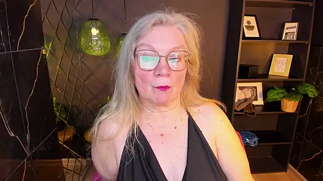 NataliMellow: онлайн-секс-чат