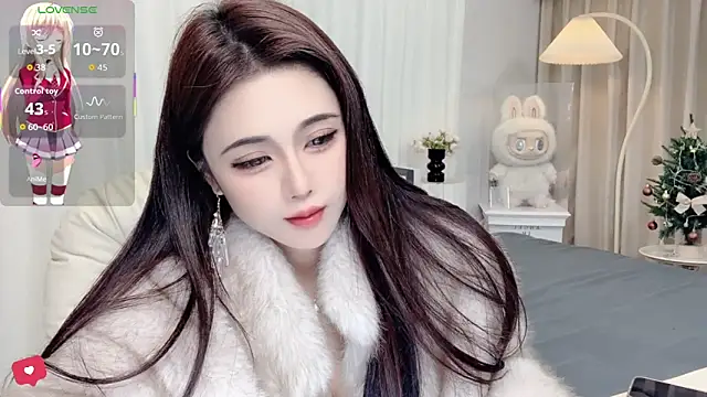 Alma_va Show in webcam