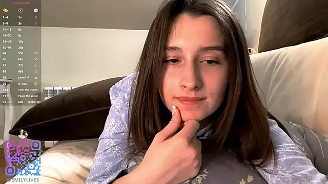 DarlineBrustera's Live XXX Chat