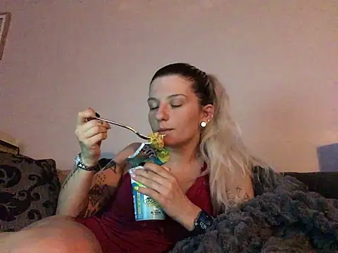 Pertunjukan Kamera Web xxamyleighxx