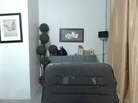 lavandermilk Pertunjukan Webcam