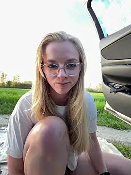 LinaLeana Chat XXX live