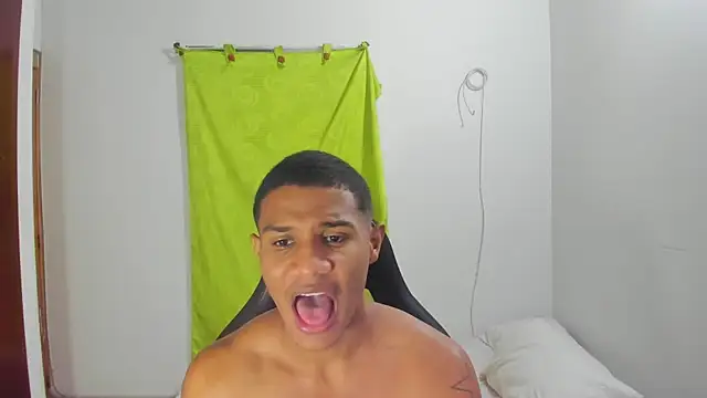 corzoethan's Webcam Show