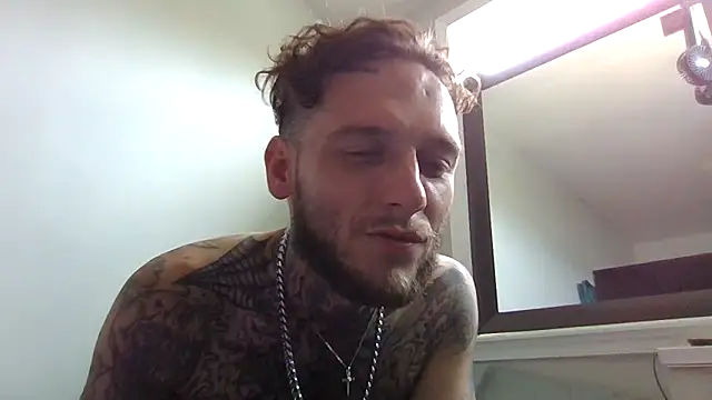 cruz815 Show in webcam