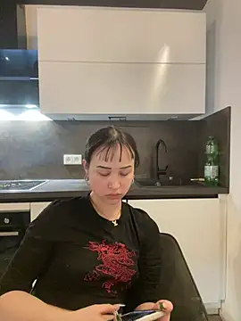 Just-Lillyn Live XXX chat