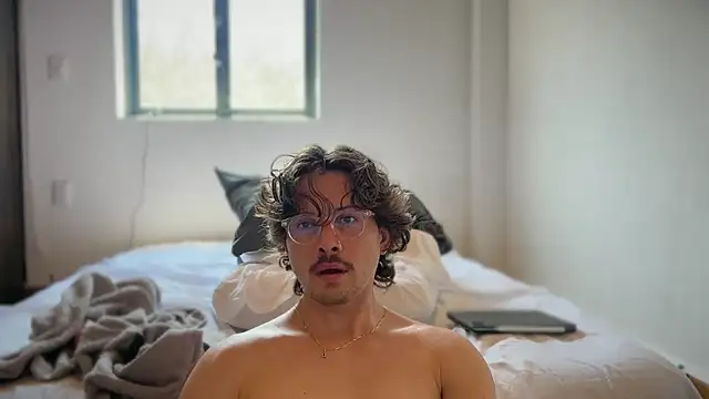 mcklister_kinky_feets Show in webcam