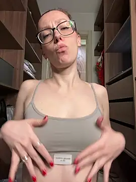 RussianGirls_: διαδικτυακό σόου στην κάμερα