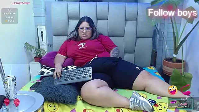 evelin_zaens 现场XXX聊天