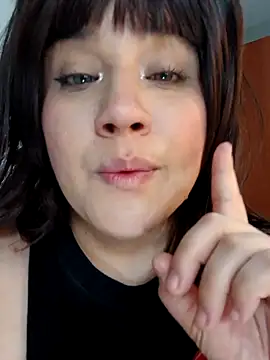 Živý XXX chat ItsNaiixa