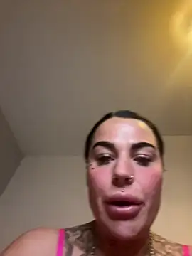 Darkfantisyx Show in webcam