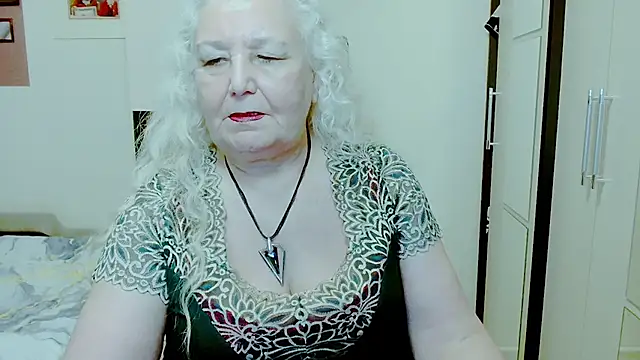 GrannyAlisa: вебкам-шоу