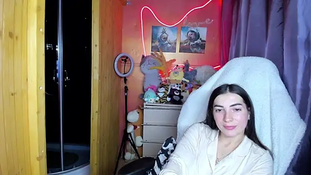 Fiery_Brunette_ 即時 XXX 聊天