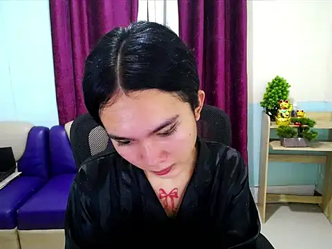 Вебкам-шоу devine_goddess