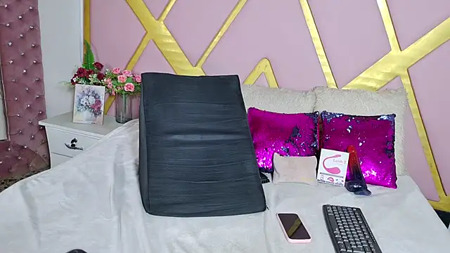 XXX chat uživo modela ShellbyDior