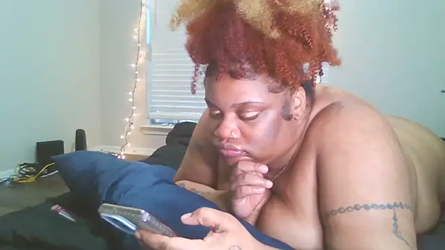 NaughtyHottieBBW's Webcam Show