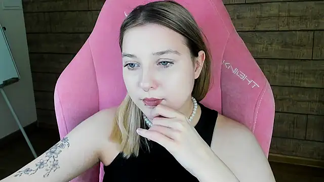 TinnaBurton 라이브 XXX 채팅