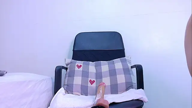 Miia_Anderson: онлайн-секс-чат