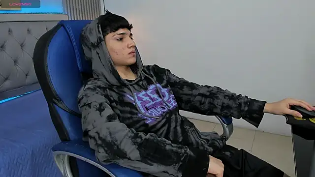 SamBlack_ Show Webcam