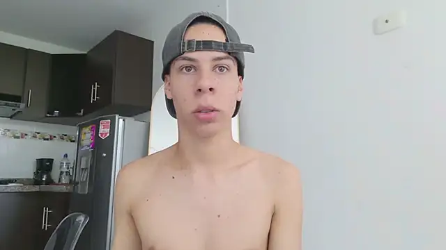 grey___27 Webcamshow