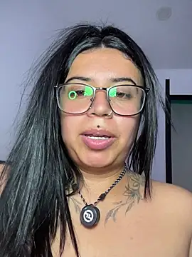 Chat XXX en directo de Devilsweet17