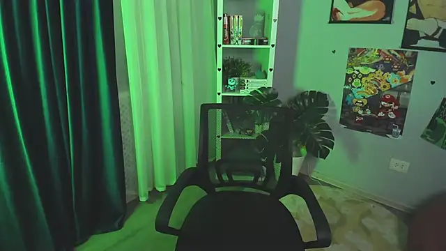 Онлайн чат XXX miraiakik