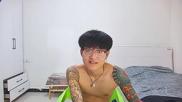 KK-cuteboy 在線直播表演