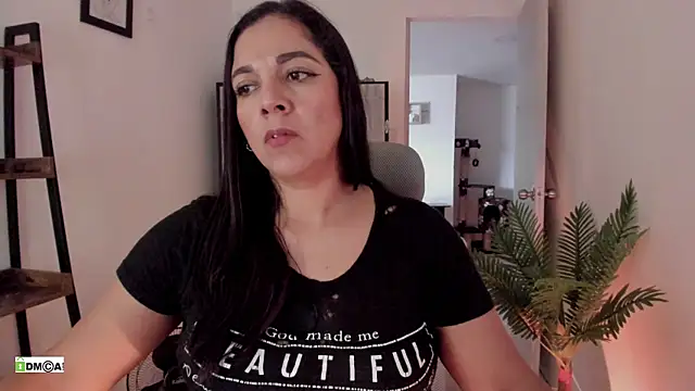 แชท XXX สดของ urcute_kitten