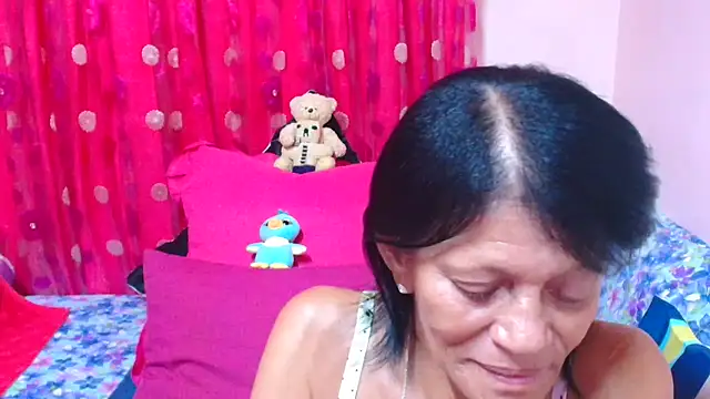 Онлайн чат XXX SLUTTYROXY