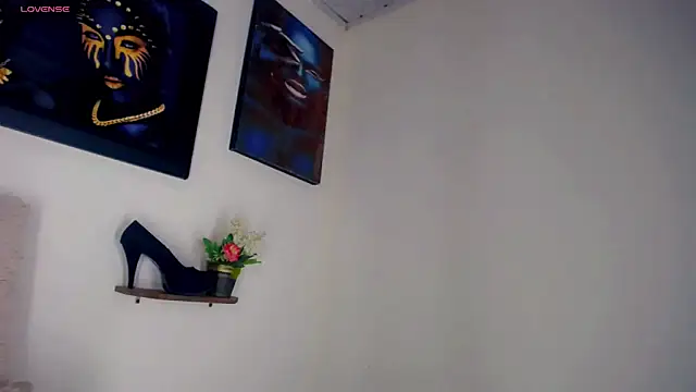 Nashla_D_- Chat XXX live