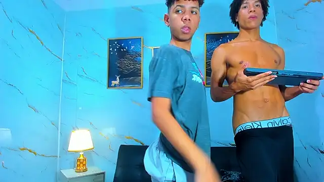 Spicy_guys 라이브 XXX 채팅