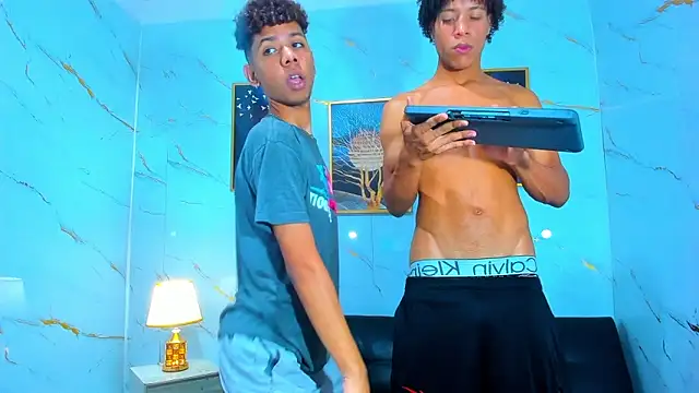 Živý XXX chat Spicy_guys