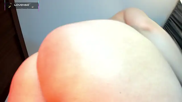 Silvanna-Moree: онлайн-секс-чат