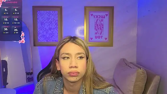 Evy_Luxx_v 在線直播表演