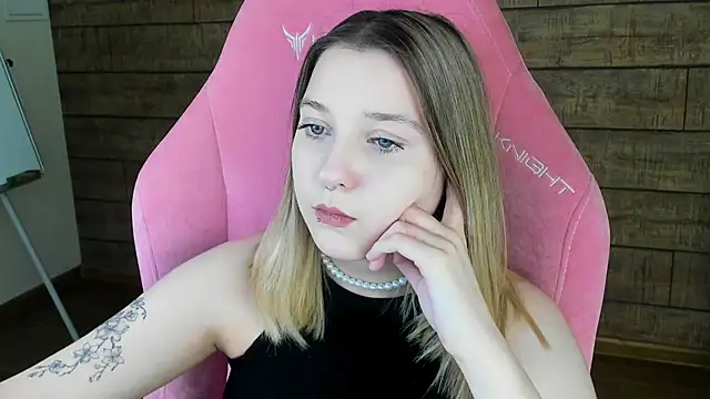 TinnaBurton 即時 XXX 聊天