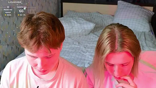 two_gerls_here Live XXX Chat