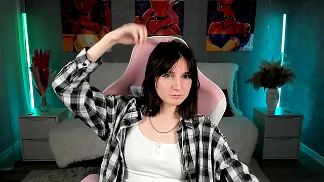 Chat +18 de KikaOsterman ao vivo